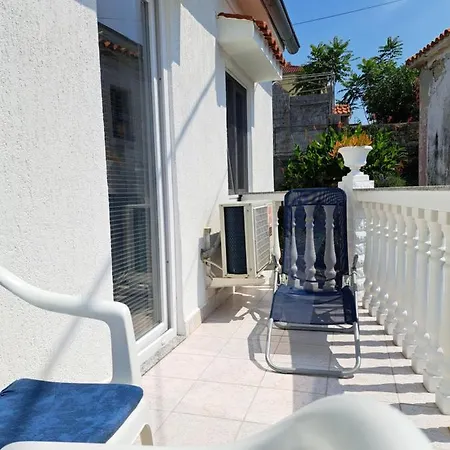 Ana-lora Apartment Lopar