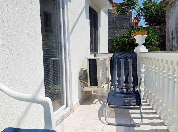 Ana-lora Apartmán Lopar